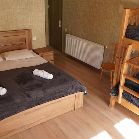 Archil And Nino Gigauri Guest House Kazbegi Luaran gambar
