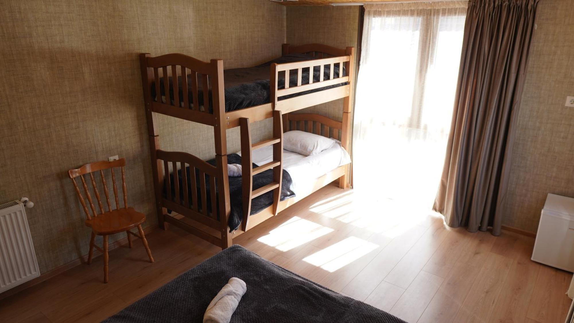 Archil And Nino Gigauri Guest House Kazbegi Luaran gambar