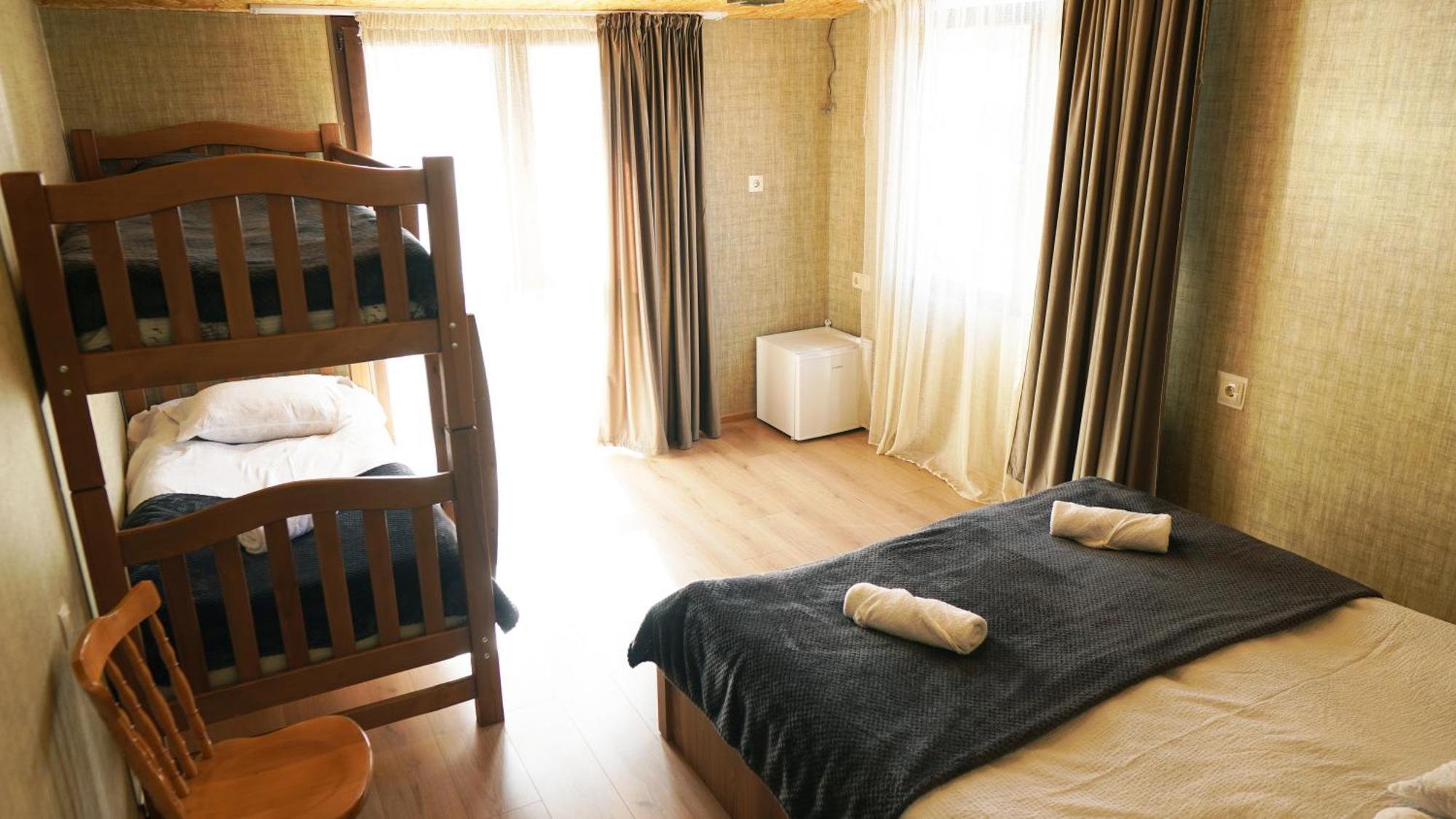 Archil And Nino Gigauri Guest House Kazbegi Luaran gambar